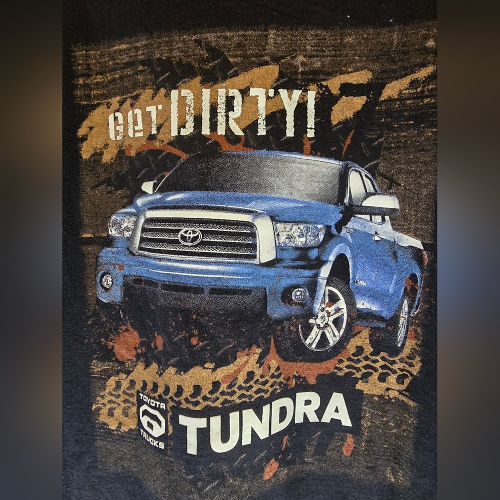Y2K Toyota Tundra 2022-2024 "Get Dirty" graphic T-shirt Size XL